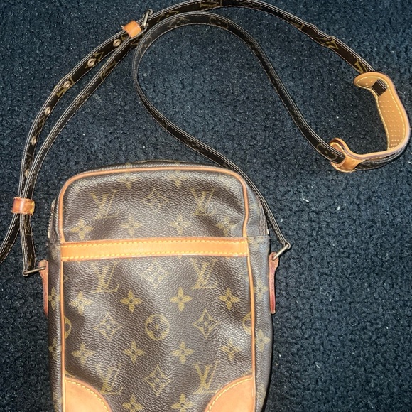 Louis Vuitton Monogram Danube 21 - Picture 1 of 8